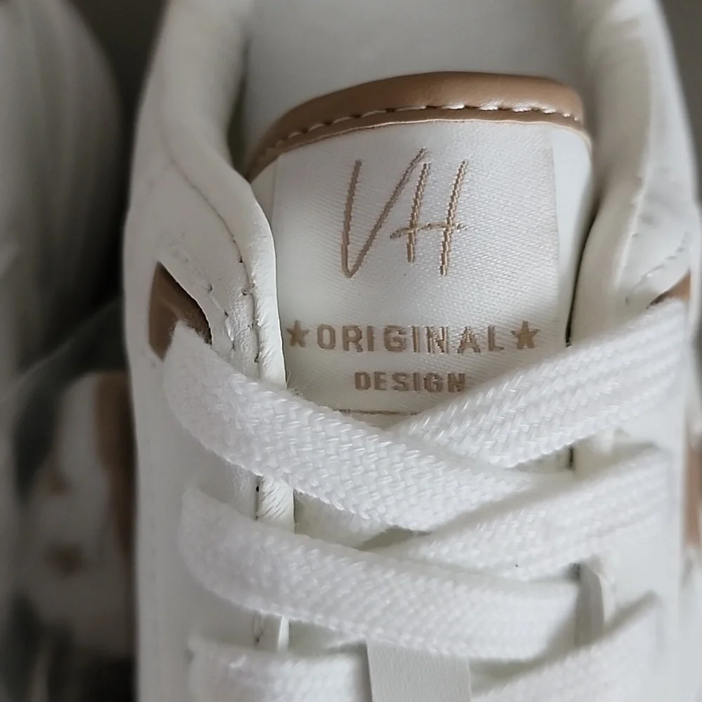 Vintage Havana Brand New White and Nude  Star Sneakers